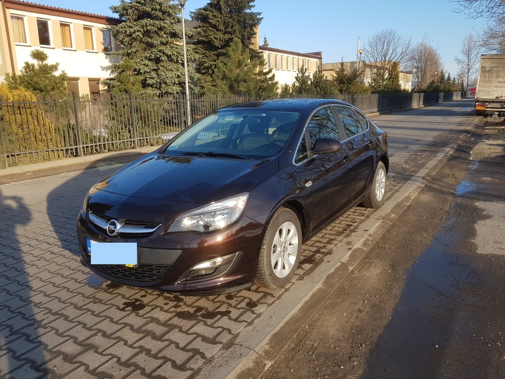 Opel astra salon