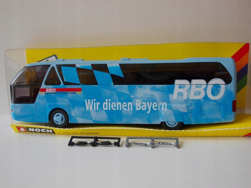 AUTOBUS NEOPLAN STARLINER N 516 SHD - RIETZE 1:87