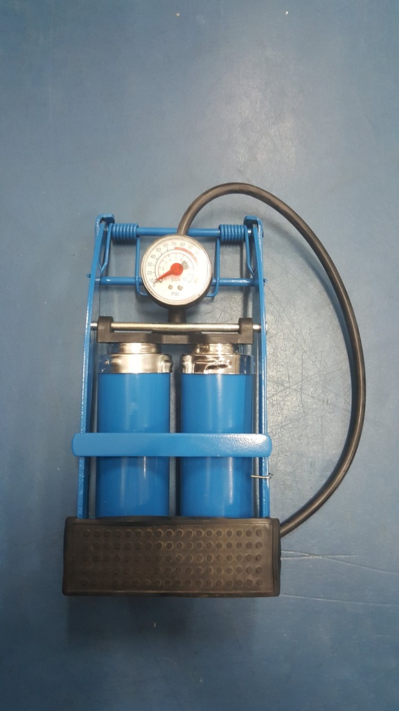 M718 SILVERLINE POMPKA NOŻNA DWUTŁOKOWA MAX 10 BAR