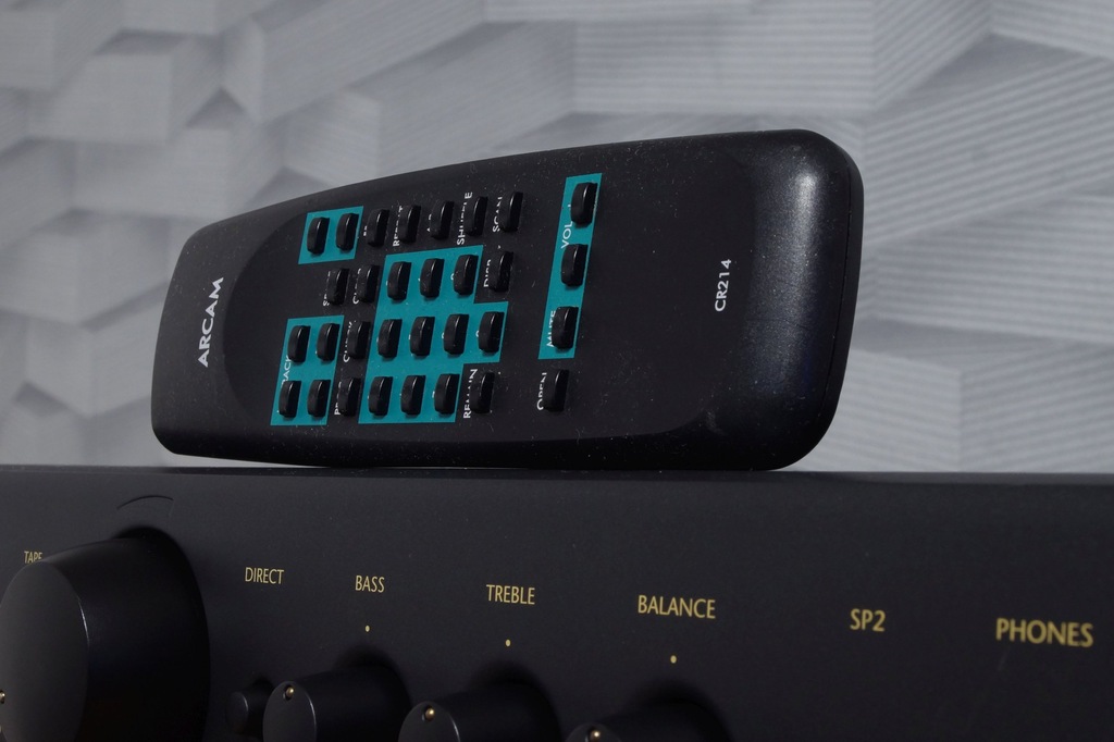 英国ARCAM Alpha 8R プリメインアンプ　リモコン付き 英国ARCAM Alpha 8R プリメインアンプ リモコン付き 英国ARCAM