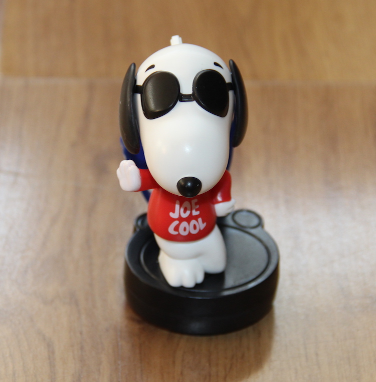 Joe luzak Mcdonalds happy meal pieczątka piesek