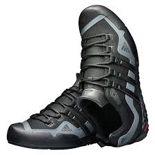 BUTY MĘSKIE ADIDAS TERREX SWIFT SOLO 48 D67031