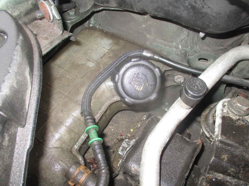 ZBIORNICZEK PŁYNU WSPOMAGANIA RENAULT SCENIC II 2