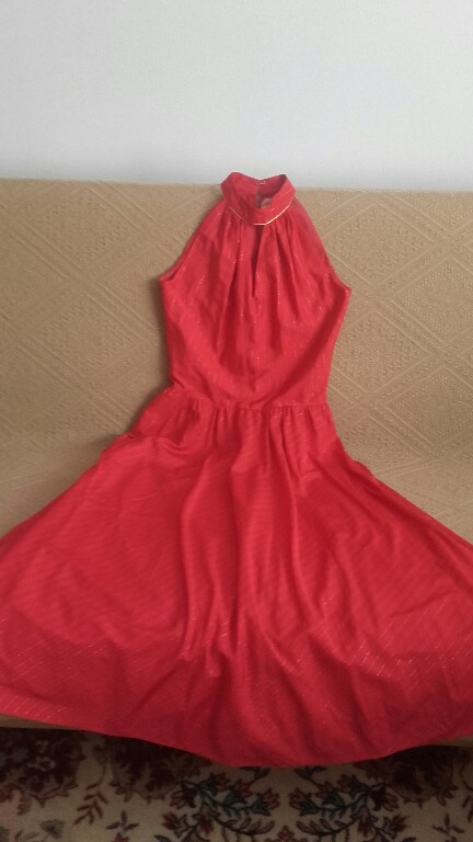 Czerwona sukienka zlota nitka wiazana na szyi 36 - 7222880689 - oficjalne  archiwum Allegro