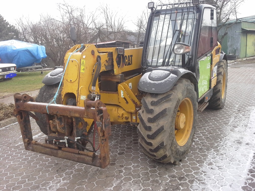 Ładowarka teleskopowa CAT TH220B