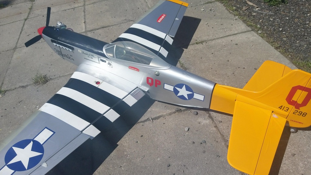 Samolot RC spalinowy NITRO. HANGAR 9 - MUSTANG P51