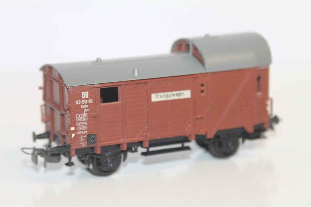 PIKO WAGON TOWAROWY ME 143-015 skala H0