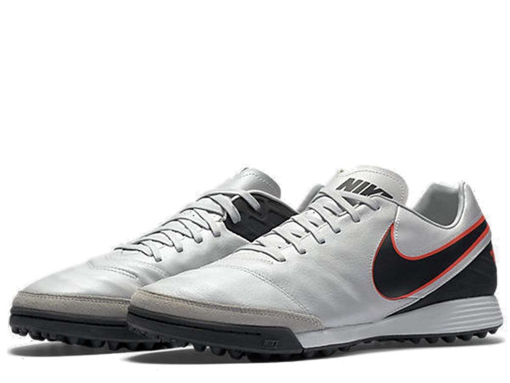 tiempo nike 44