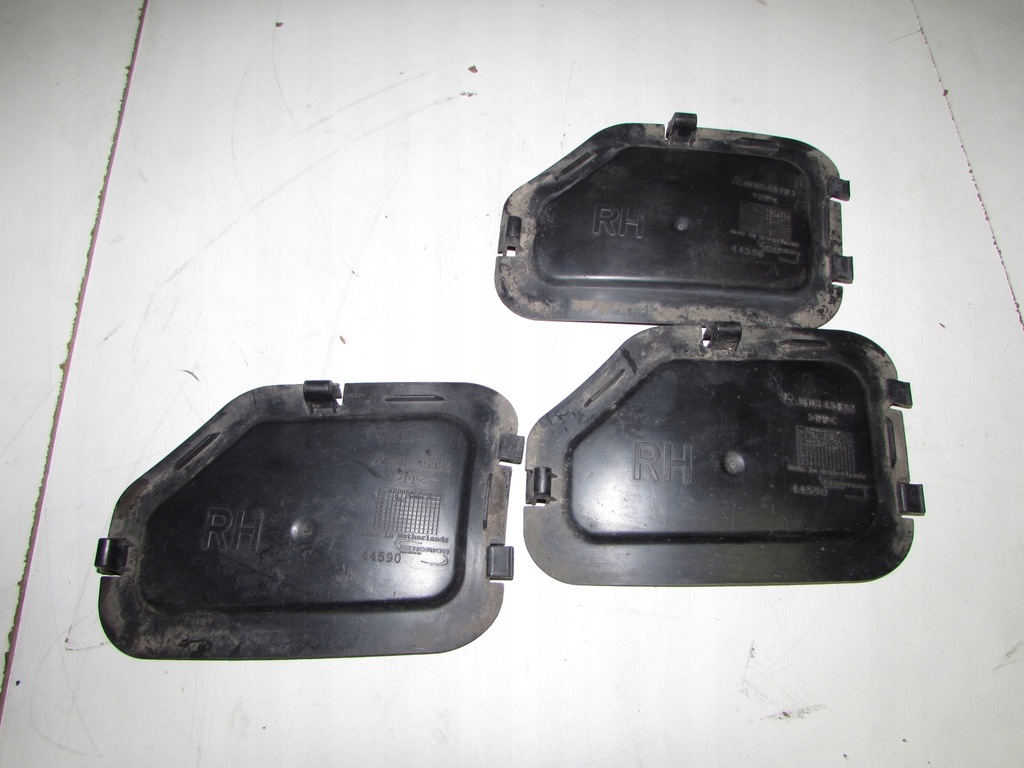 ZAŚLEPKA NADKOLA PRAWA MITSUBISHI COLT MN145822