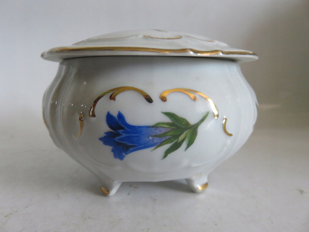 porcelanowa szkatułka niebieskie kwiaty GORYCZKA