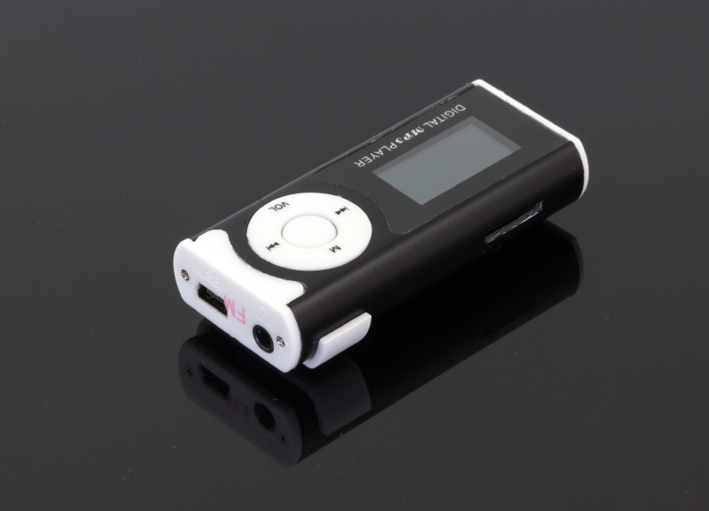 AK308 ODTWARZACZ MP3 LCD FM RADIO KLIPS SD CZARNY 7474961767