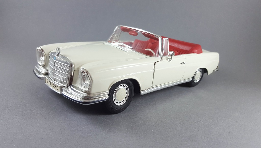 MODEL MERCEDES BENZ 280 SE W108 Cabrio SKALA 1:18