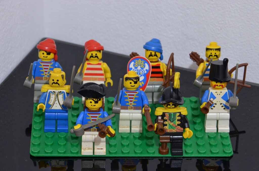 KLOCKI LEGO Pirates - figurki, piraci - ZESTAW