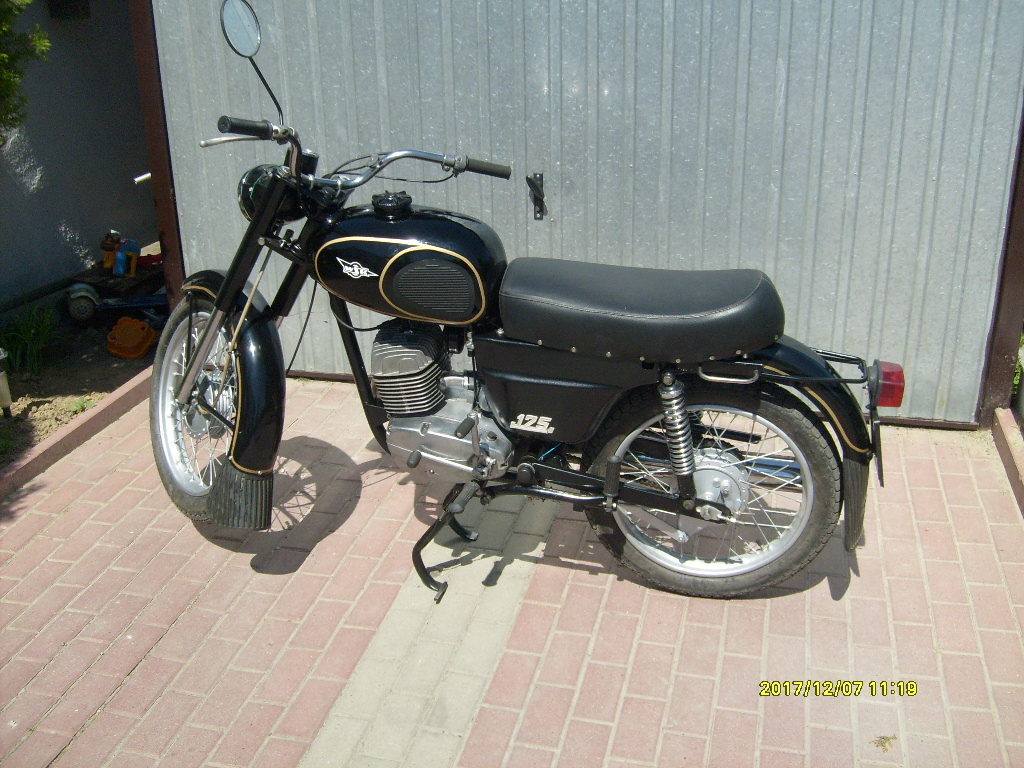 WSK 175