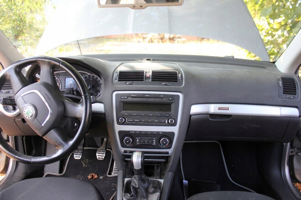 SKODA OCTAVIA II LIFT DESKA ROZDZIELCZA