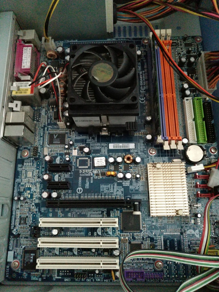 płyta gówna Gigabyte GA-K8NF-9, AMD 3000+