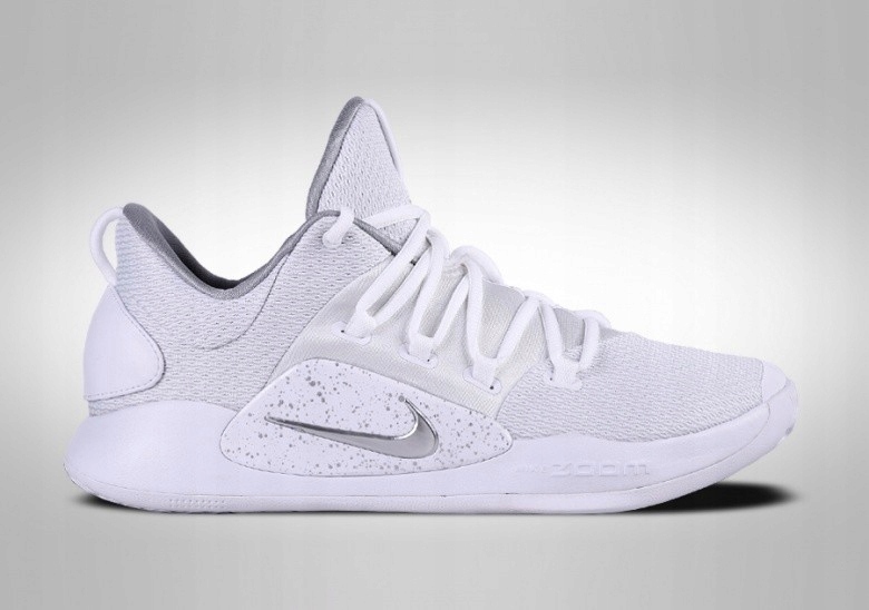 black and gold nike uptempo