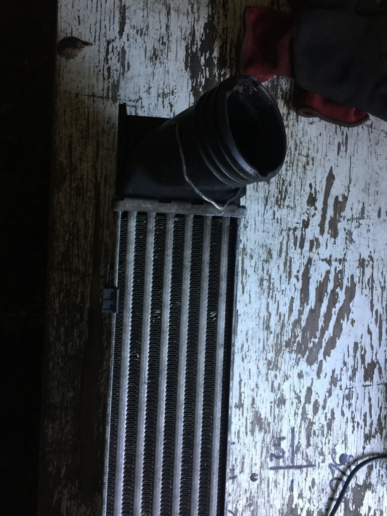 CHLODNICA POWIETRZA INTERCOOLER BMW E87 E90 7331066566 oficjalne