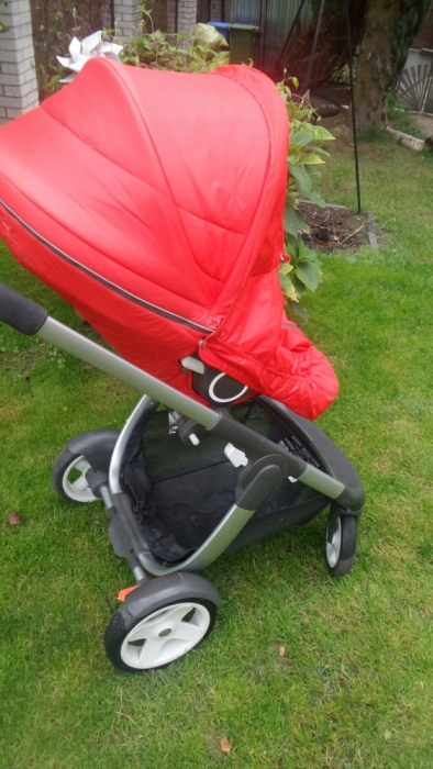 Stokke crusi , rok po roku . Wóżek dla bliźniąt