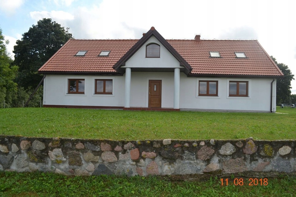 Duży dom w spokojnej okolicy w Wozławkach