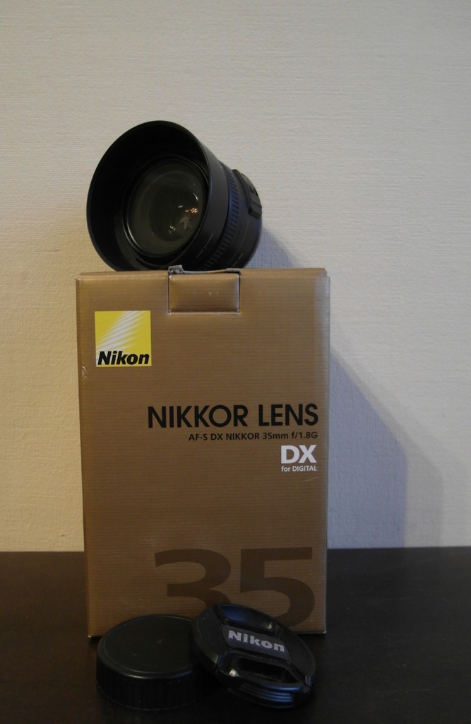 Nikkor AF-S DX 35mm f/1.8 G + obiektyw otworkowy