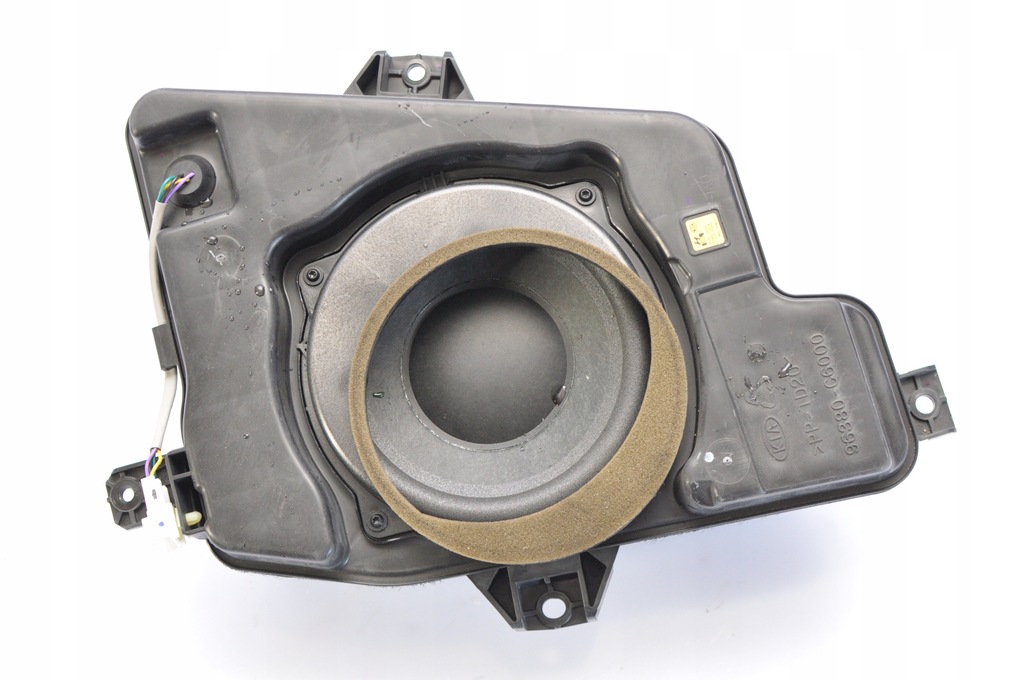 KIA SORENTO SUBWOOFER KOMPLETNY