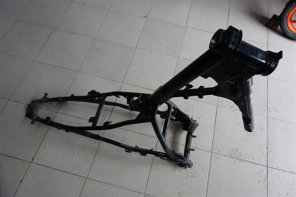 rama dokumenty prosta Suzuki DR 125 SM