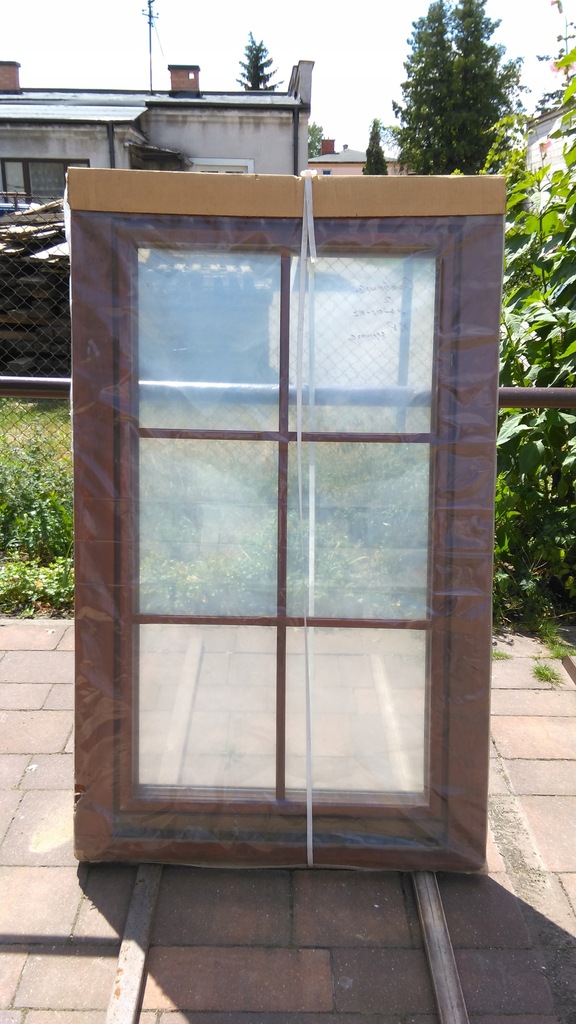 Okno drewniane ze szprosami 88x145