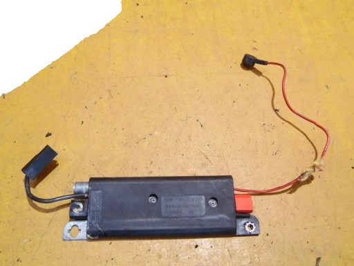 WZMACNIACZ ANTENOWY A4 B5 95R 8D5035225