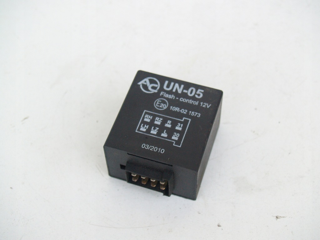 MODUŁ HAKA AUDI A4 B5 UN-05 10R02 1573 95-01