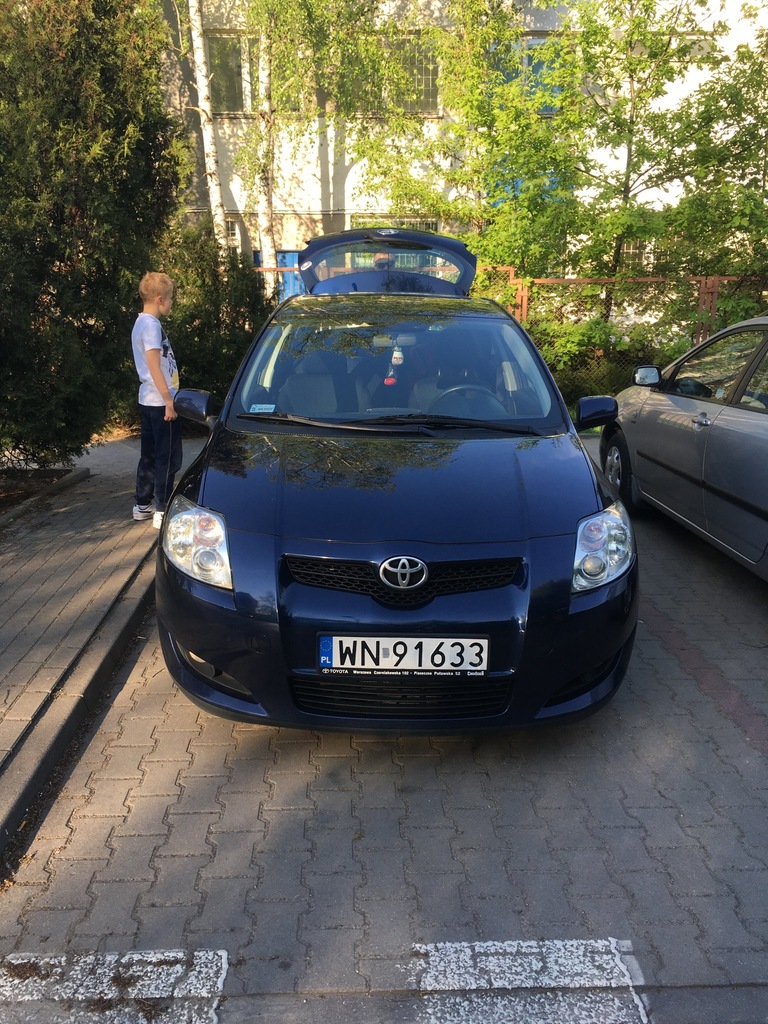 TOYOTA AURIS 1.6 GRANATOWY METALIK