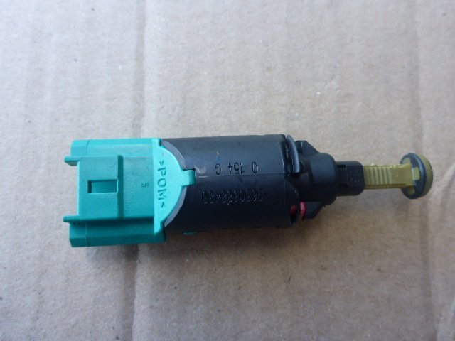 CZUJNIK STOP HAMULCA CITROEN C5 III 9650688480 - 7349005562 - oficjalne ...