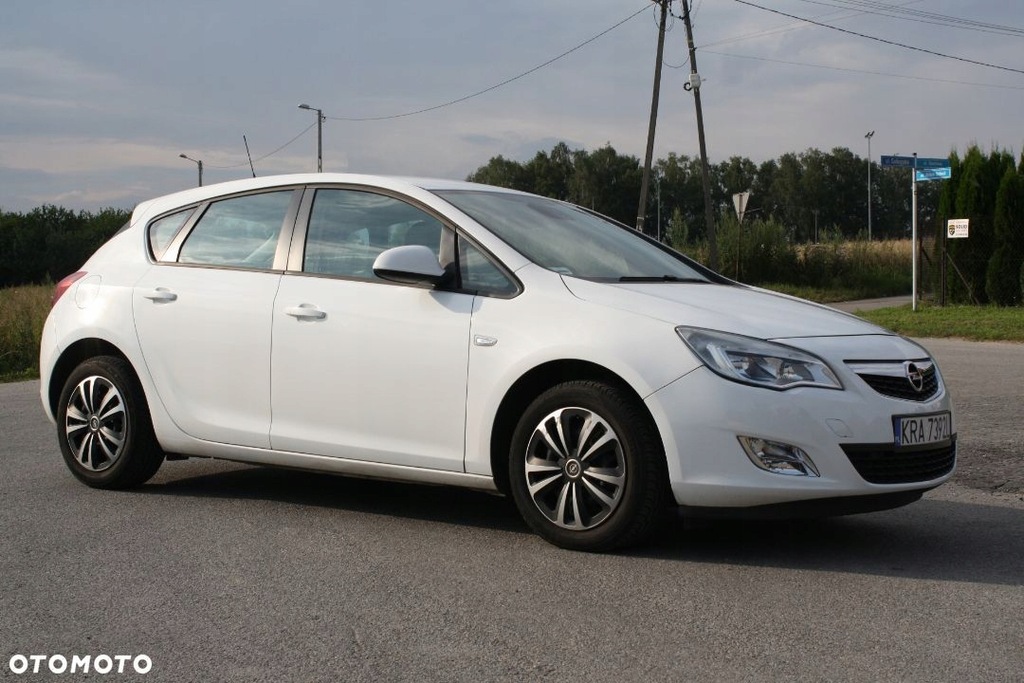 Opel astra j 2012