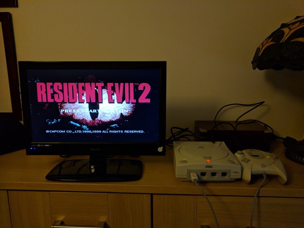 Sega Dreamcast + gry + Resident Evil 2 DC