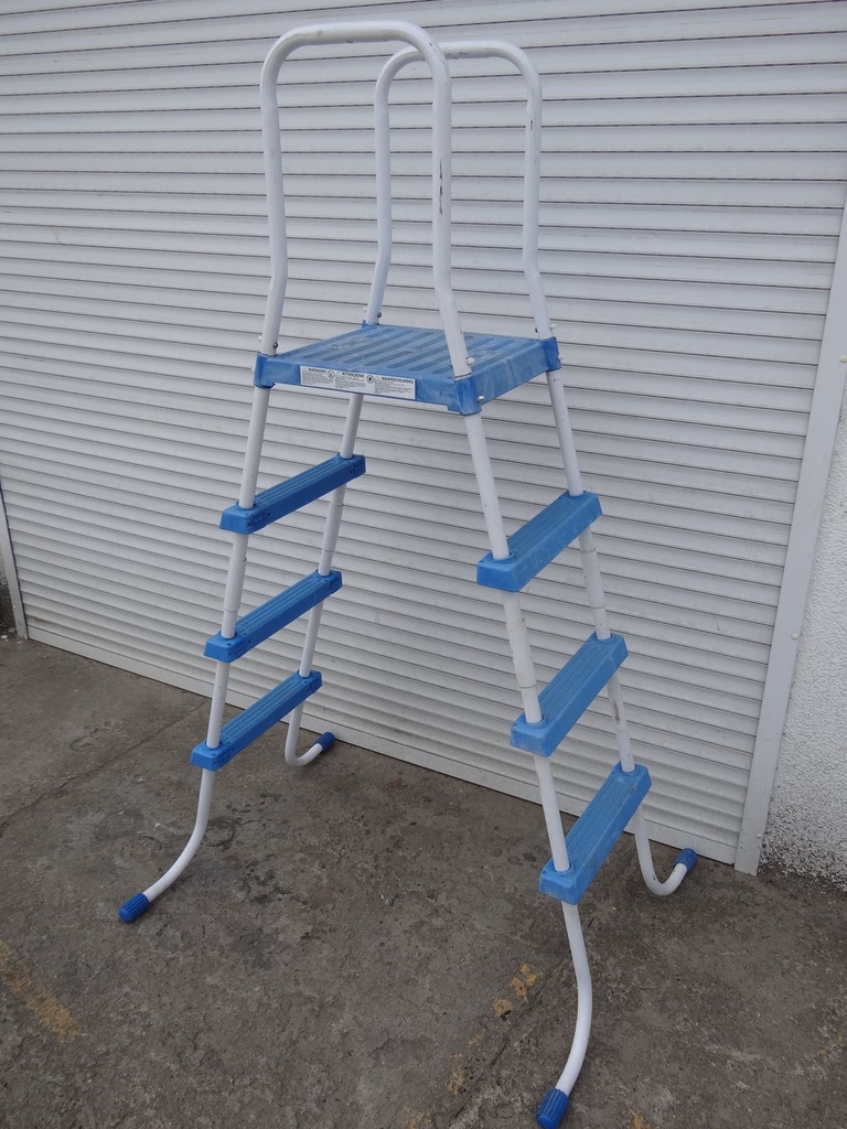 Używana drabinka do basenu do wys. 124cm.