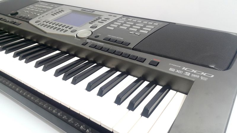 ORGANY KEYBOARD YAMAHA PSR - 1000