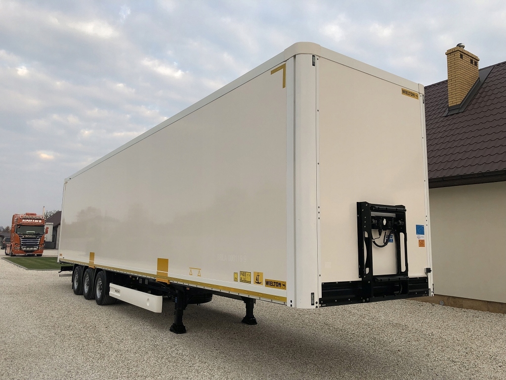 Wielton Koffer /DOPPELSTOCK / Wys.2.95M./Promowa
