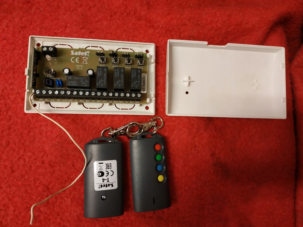 Satel RX 24K sterownika radiowego plus 2 piloty