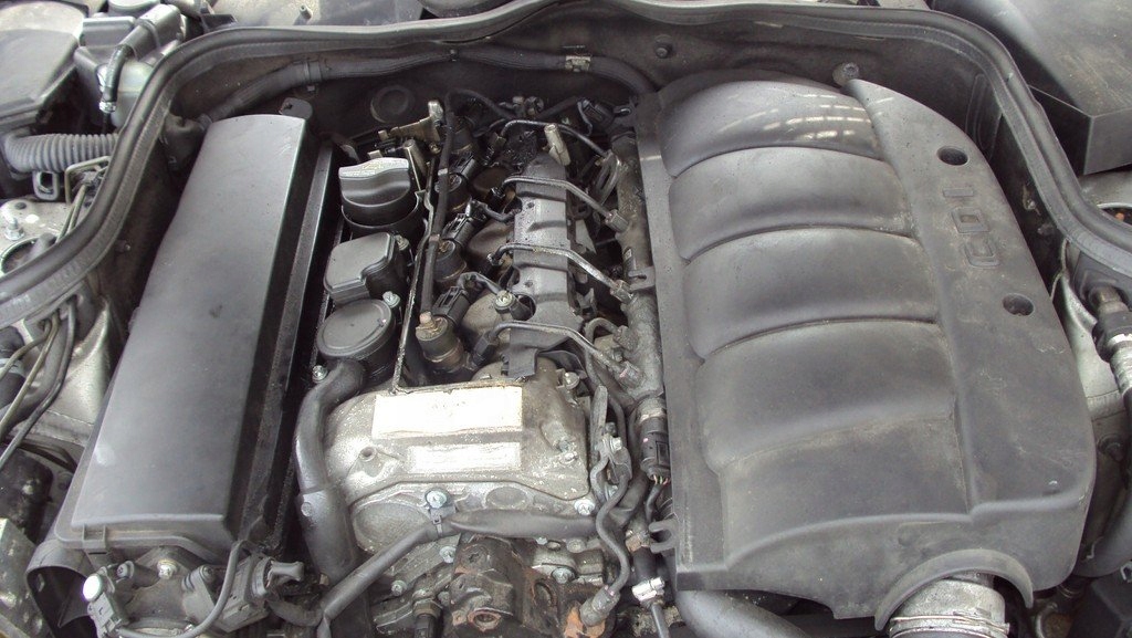 Mercedes W211 2.2 CDI 646 czujnik poziomu oleju