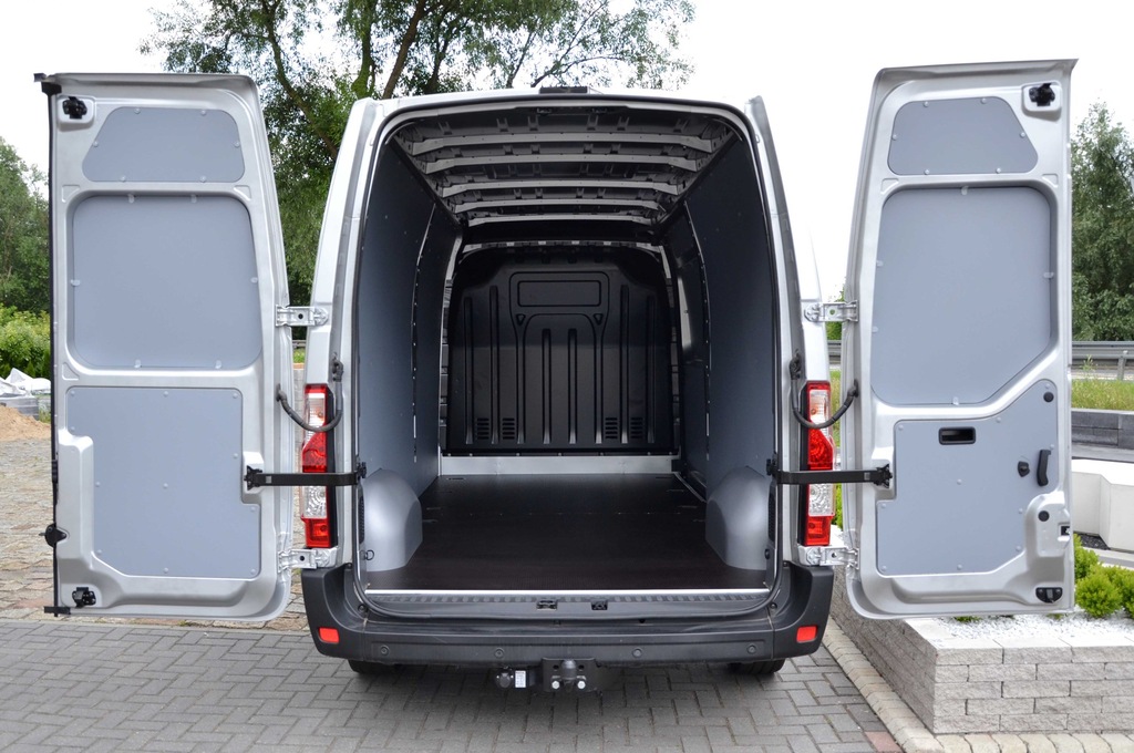 Nissan NV400 Zabudowa do Busa, Podłoga ze Sklejki 