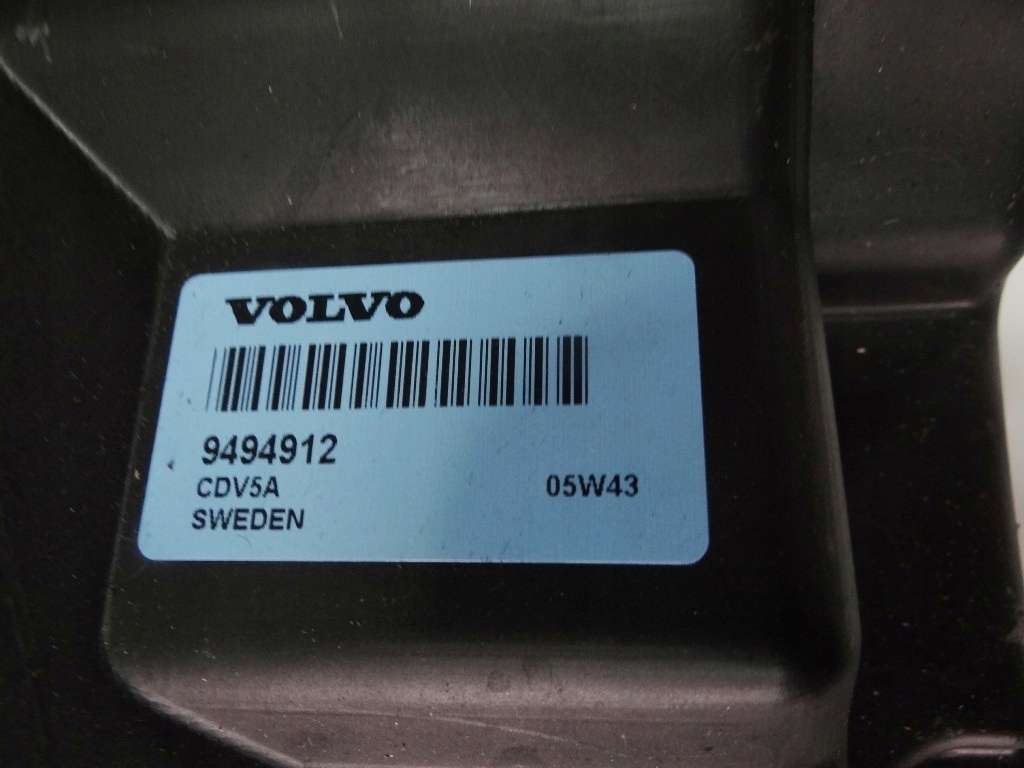 Volvo V50 05r 1,8 16v subwoofer glosnik basowy