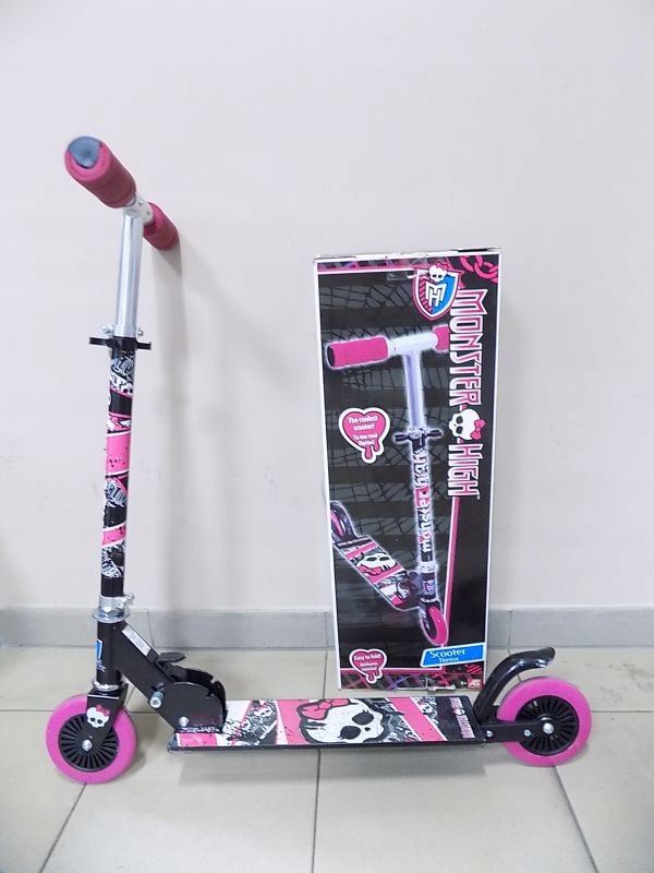 HULAJNOGA MONSTER HIGH KOMPLET