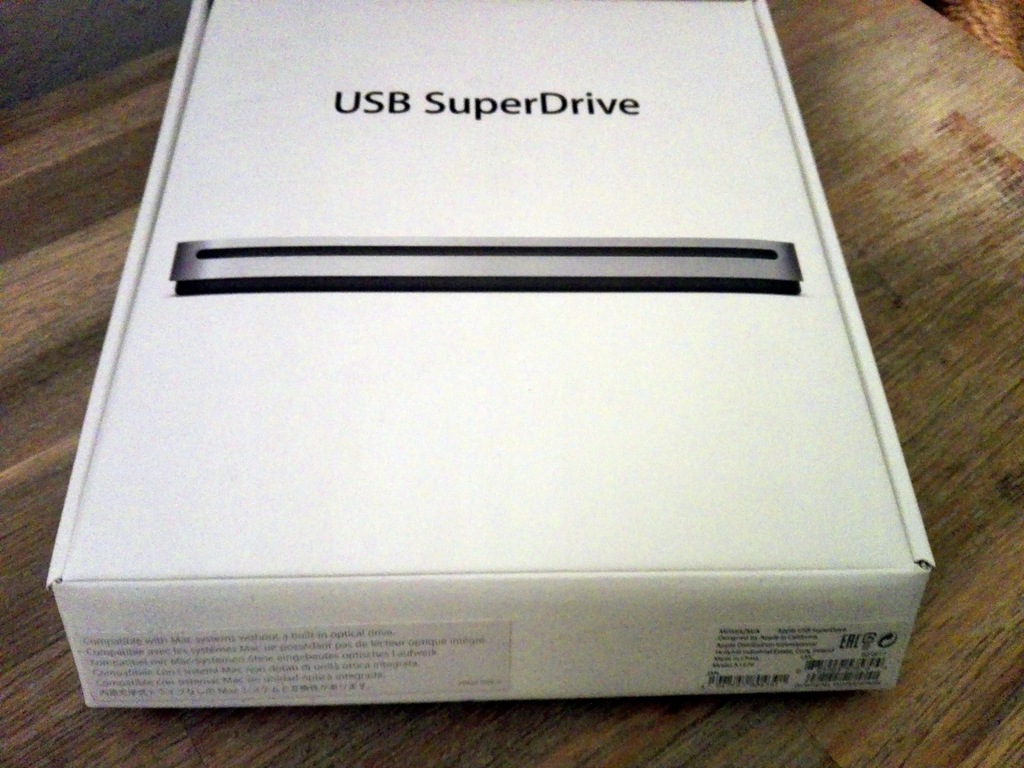 APPLE USB SuperDrive. Czytnik CD / DVD