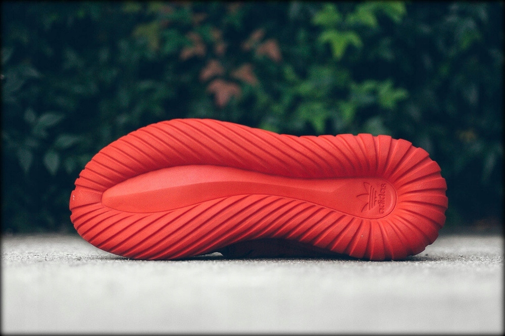 adidas tubular radial triple red