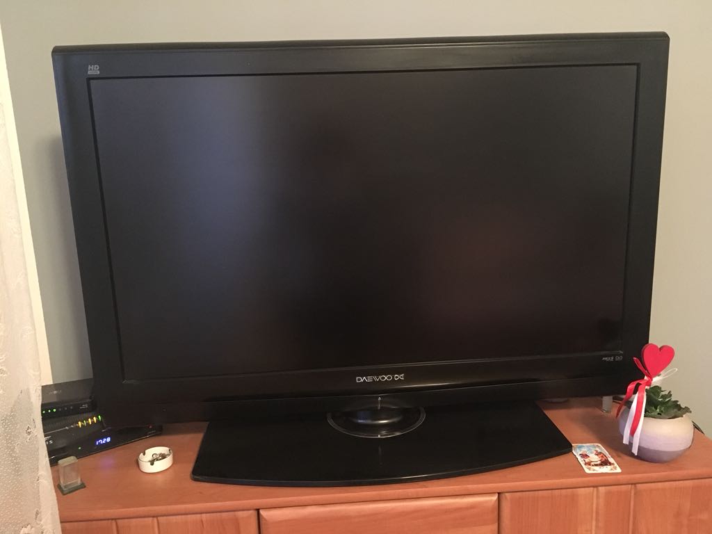 Telewizor Daewoo 42 LCD dlt 42g1fh