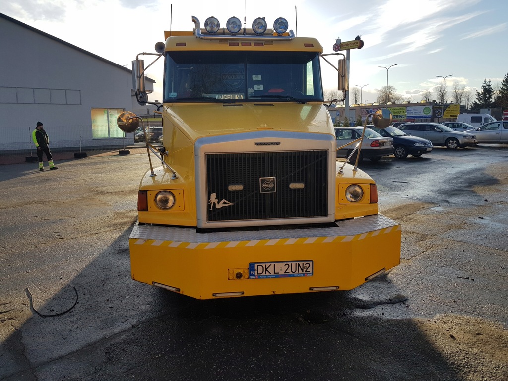 Volvo holowniki/pomoc drogowa