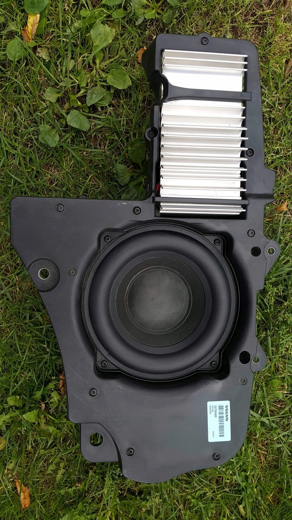 volvo xc90 subwoofer