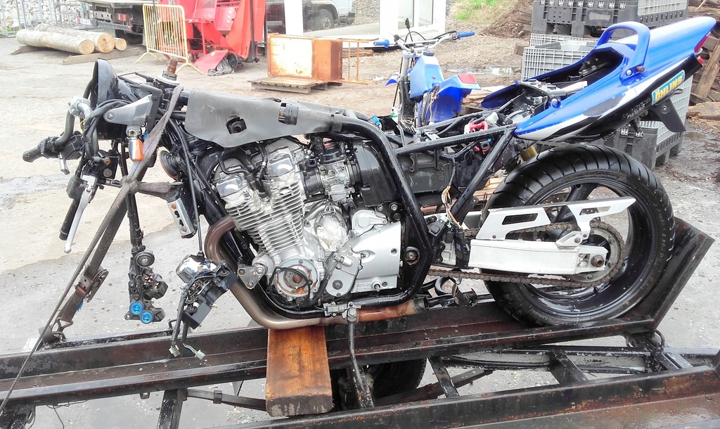 Yamaha XJR 1300 02r części