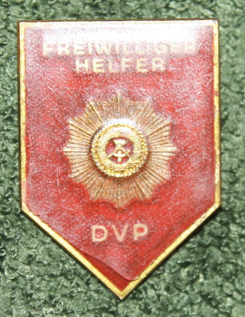 ODZNAKA KAPUSIA FREIWILLIGER HELFER DVP NRD