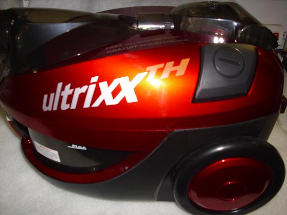 Odkurzacz cylindryczny VAX ULTRIXX TH 1800W .